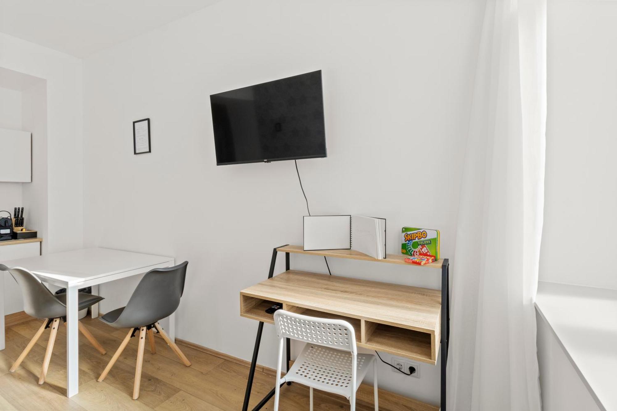Farawayhomes 43 *